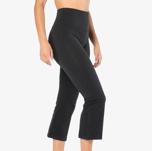 Beyond Yoga Original High Waisted Capri Legging Black NEW - Picture 2 of 9